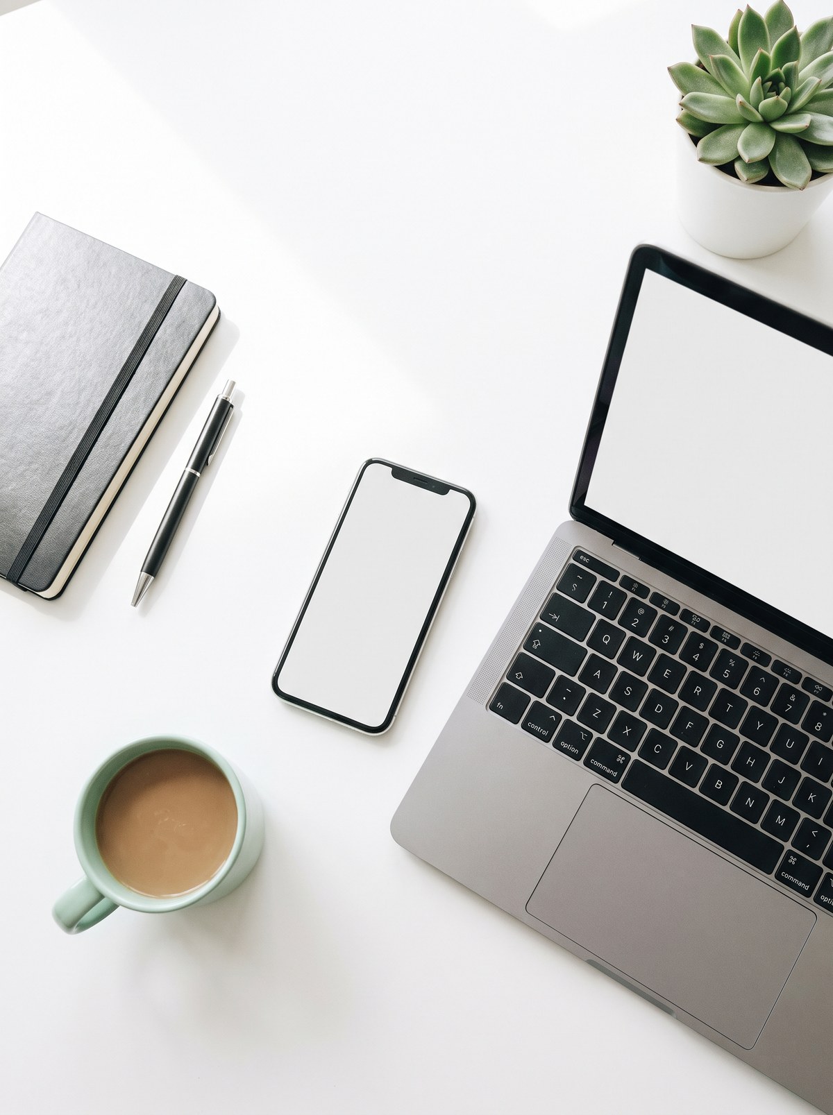 9 Remote Chat Jobs With No Experience (2026)